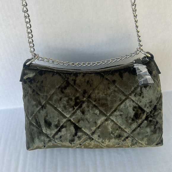 New GUESS Hoboken Velvet Zip-Top Crossbody - Picture 7 of 9